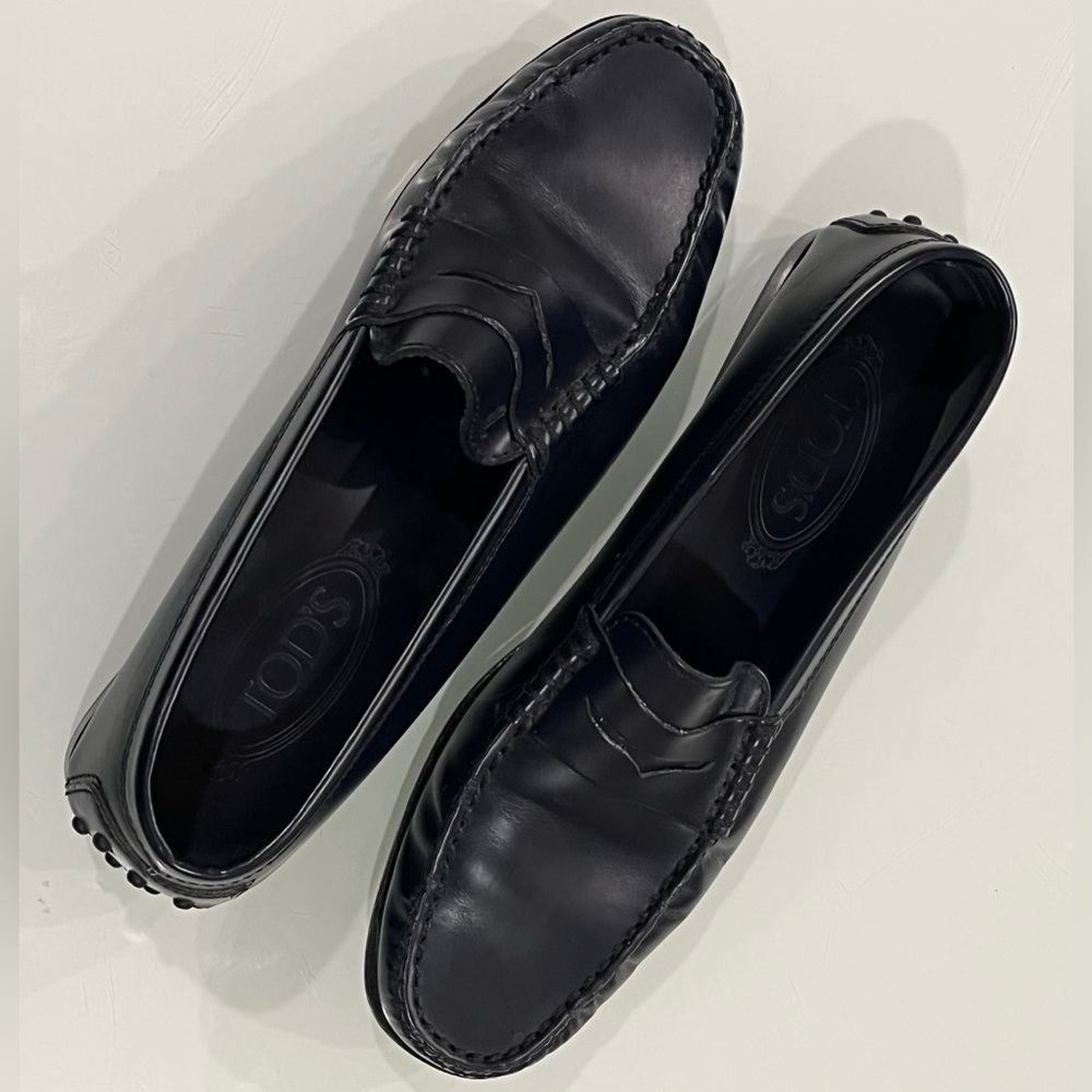 Tod’s Women’s Navy Loafer, Size 37.5/7.5